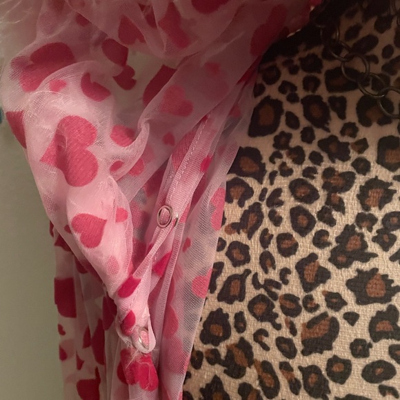 Rare Dolls Kill Sugar Thrillz Pink Heart Mesh Wrap Faux Fur Robe - Picture 8 of 10